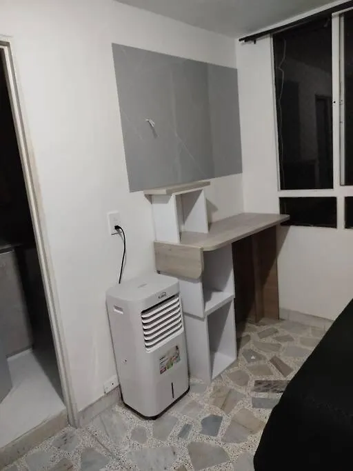 Apto Edificio Amarillo 302 Medellin Apartment