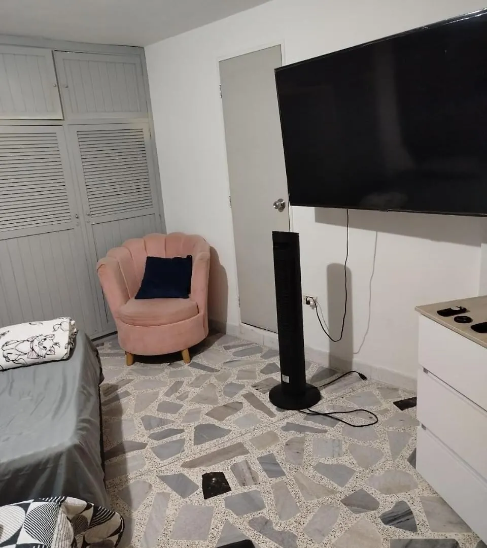 Apartment Apto Edificio Amarillo 302 Medellin